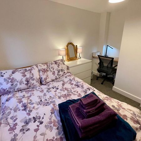 Vernon Place Town Centre, Vernon Cottage 3-Bed With Parking, 1A Vernon Court 2-Bed With Parking, 1B Studio No Parking, Off The High Street Next To Sandford Park Cheltenham Ngoại thất bức ảnh
