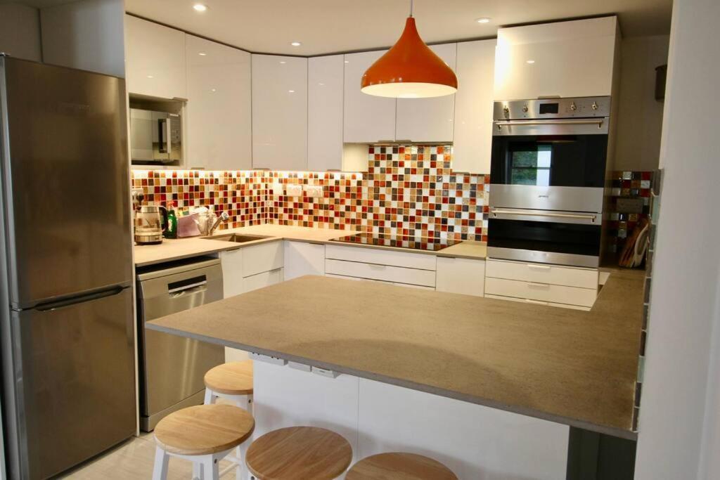 Vernon Place Town Centre, Vernon Cottage 3-Bed With Parking, 1A Vernon Court 2-Bed With Parking, 1B Studio No Parking, Off The High Street Next To Sandford Park Cheltenham Ngoại thất bức ảnh