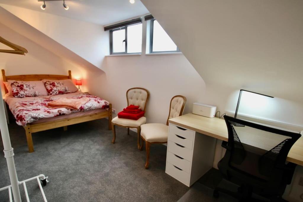 Vernon Place Town Centre, Vernon Cottage 3-Bed With Parking, 1A Vernon Court 2-Bed With Parking, 1B Studio No Parking, Off The High Street Next To Sandford Park Cheltenham Ngoại thất bức ảnh