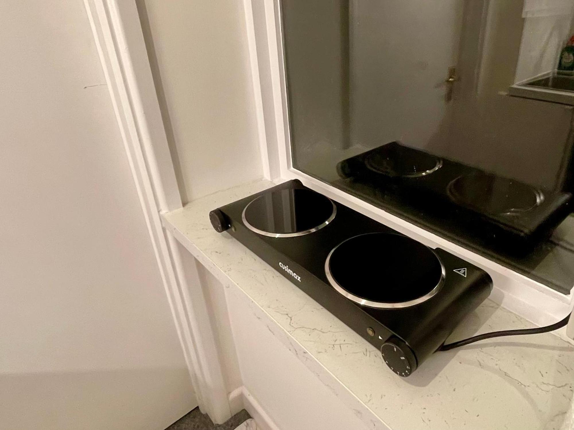 Vernon Place Town Centre, Vernon Cottage 3-Bed With Parking, 1A Vernon Court 2-Bed With Parking, 1B Studio No Parking, Off The High Street Next To Sandford Park Cheltenham Ngoại thất bức ảnh