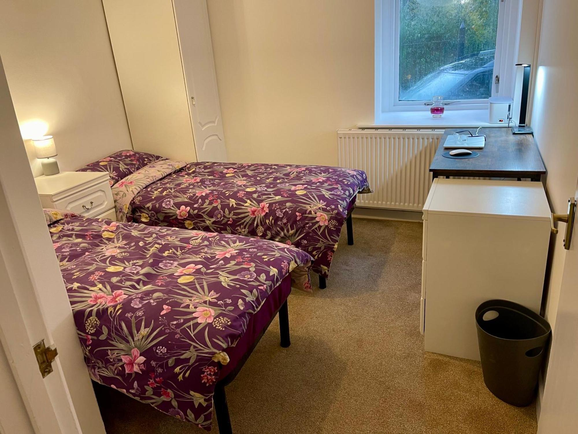 Vernon Place Town Centre, Vernon Cottage 3-Bed With Parking, 1A Vernon Court 2-Bed With Parking, 1B Studio No Parking, Off The High Street Next To Sandford Park Cheltenham Ngoại thất bức ảnh