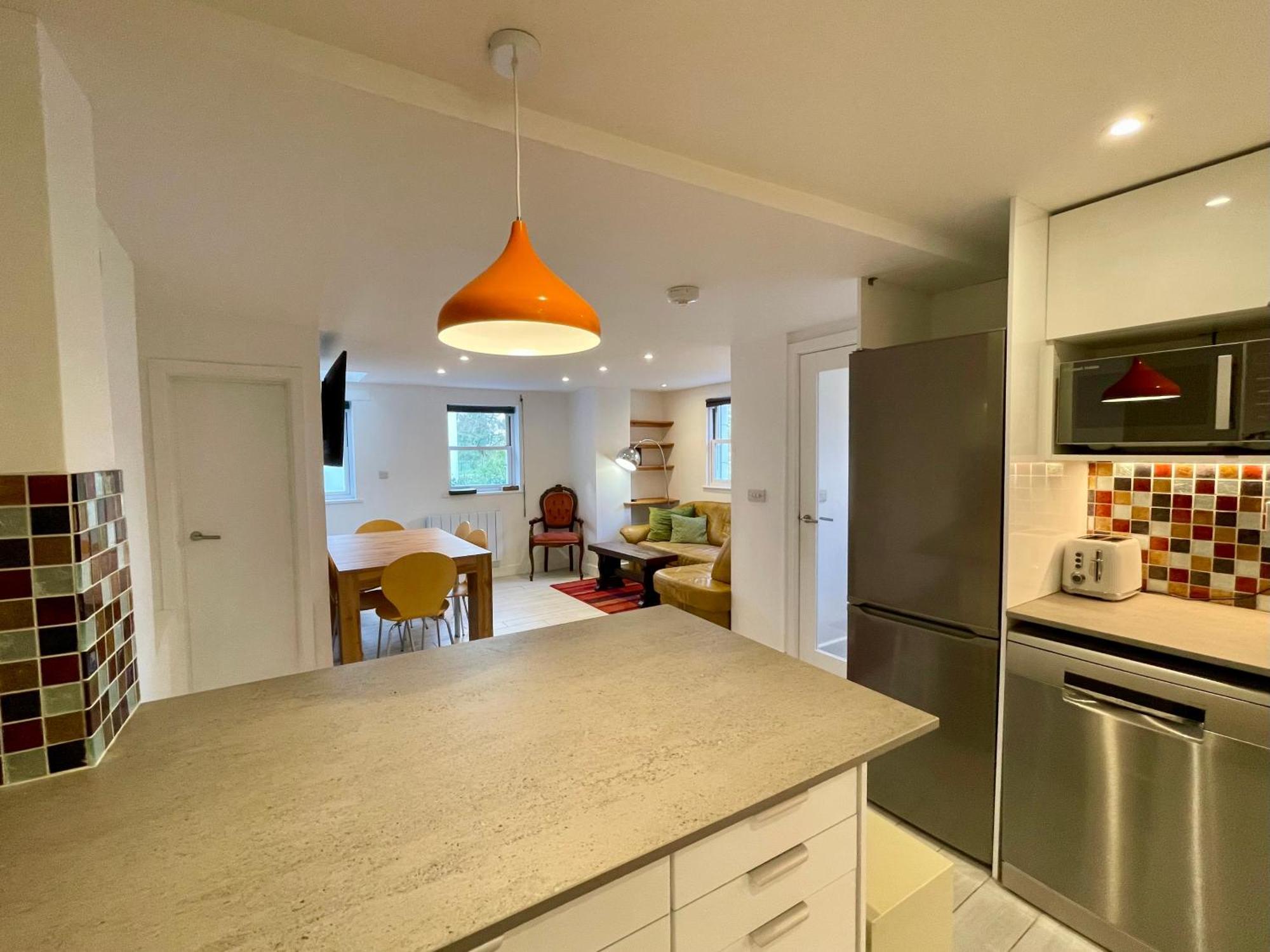 Vernon Place Town Centre, Vernon Cottage 3-Bed With Parking, 1A Vernon Court 2-Bed With Parking, 1B Studio No Parking, Off The High Street Next To Sandford Park Cheltenham Ngoại thất bức ảnh